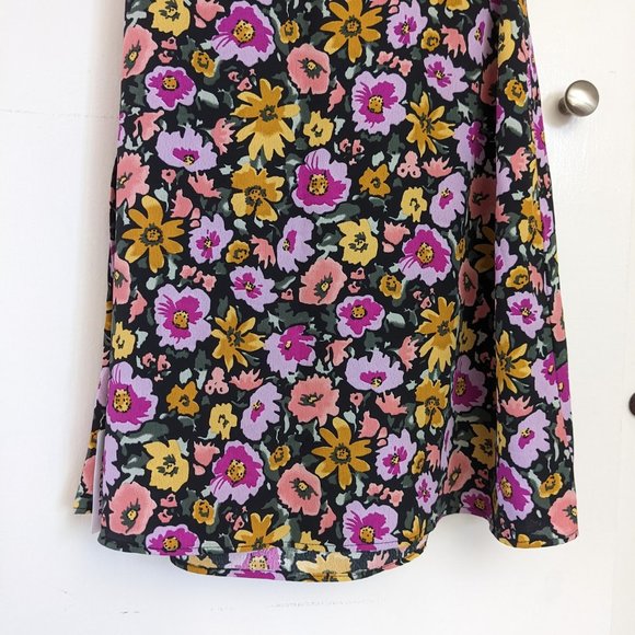 Moody Floral Print Wrap Dress with Bell Sleeves - Size 4, NWT - Topshop - Picture 12 of 14